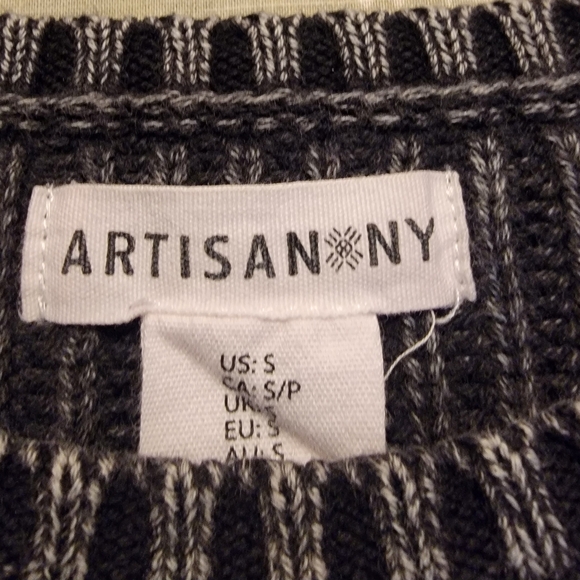 Artisan Charcoal Cable Knit Turtleneck Sweater - Picture 7 of 8